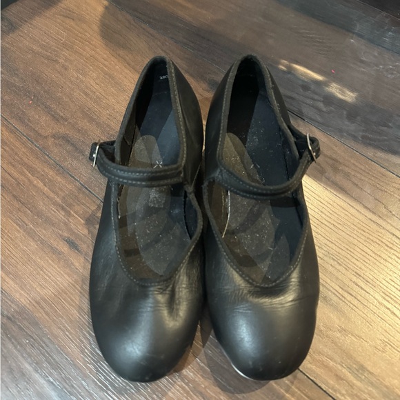 Capesio Black Mary Jane tap shoes with Buckle - Picture 5 of 8